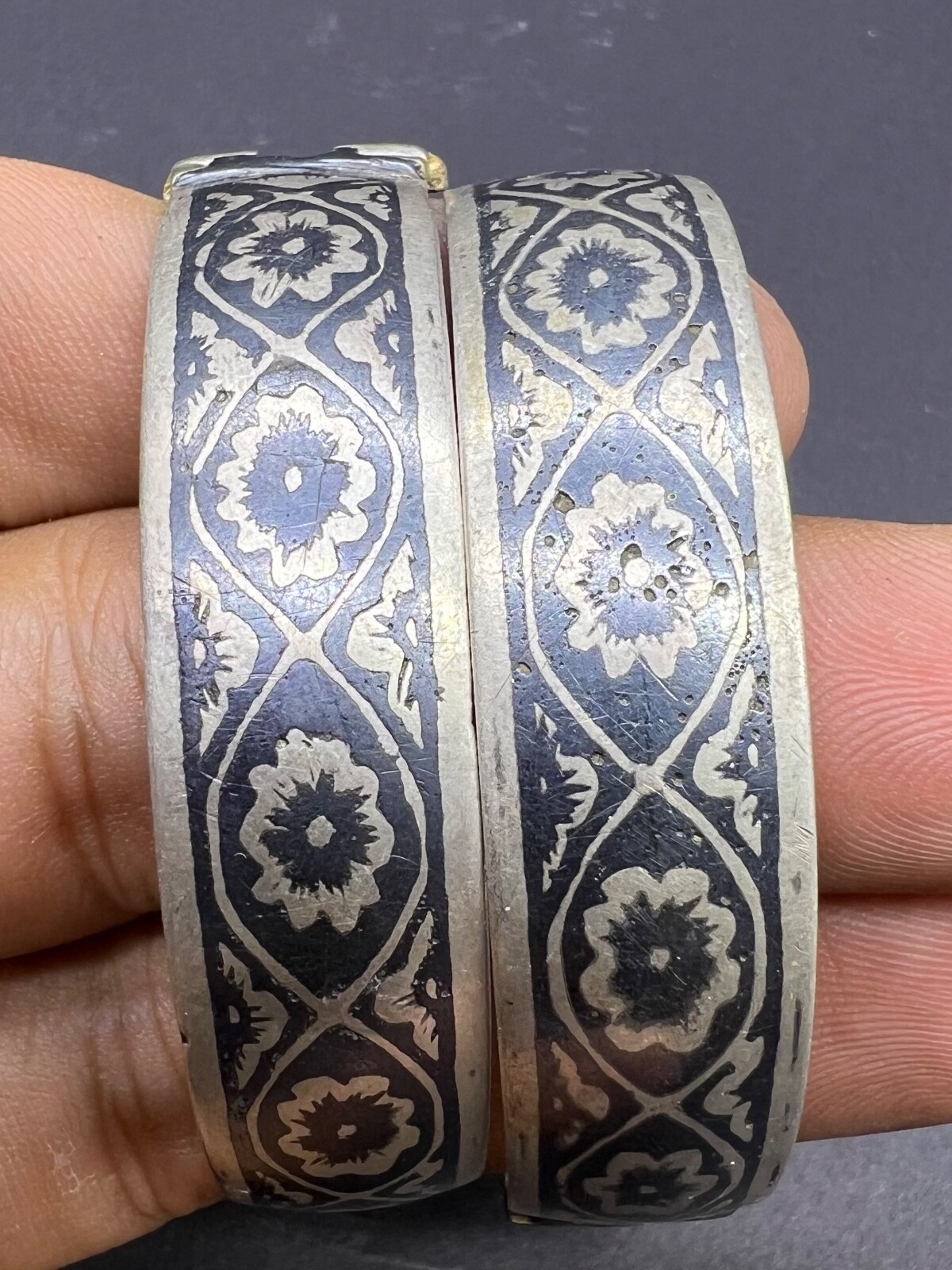 Very Authentic Old Trible Jewelry Pure Sliver Unique Pair Bangle With Blue Paint