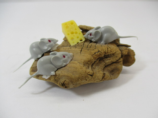 Miniature Gray MICE Mouse & CHEESE WEDGE Plastic W Germany on Drift Wood Tiny