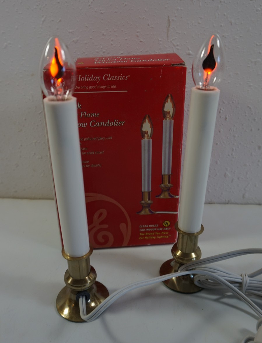 GE Holiday Classics 2 Dlicker Flame Window Candles Candolier ELectric