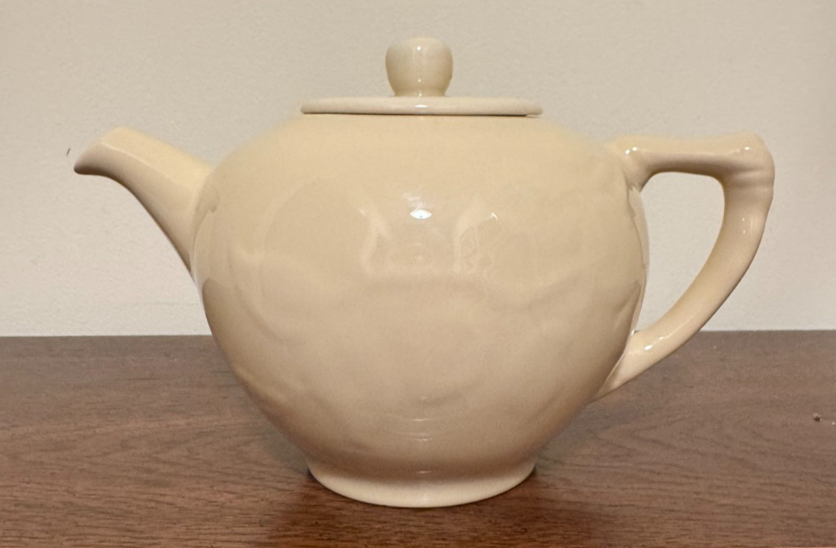 Vintage Creamy Ivory Teapot Faintly Embossed Abstract Fruit 6\ Vintage Creamy Ivory Teapot Faintly Embossed Abstract Fruit 6\