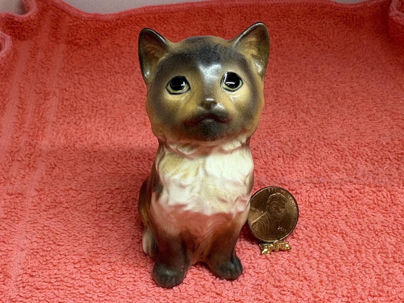 Hagen Renaker Miniature Brown Calico Cat Sassy
