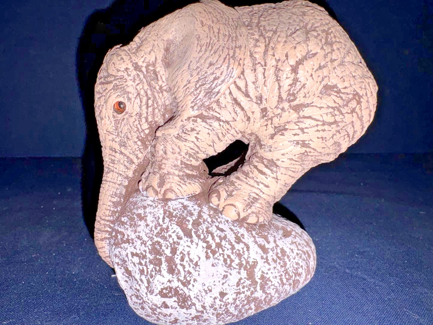 The Herd Collection Rumble Tries #3207 by Martha Carey with Original Box