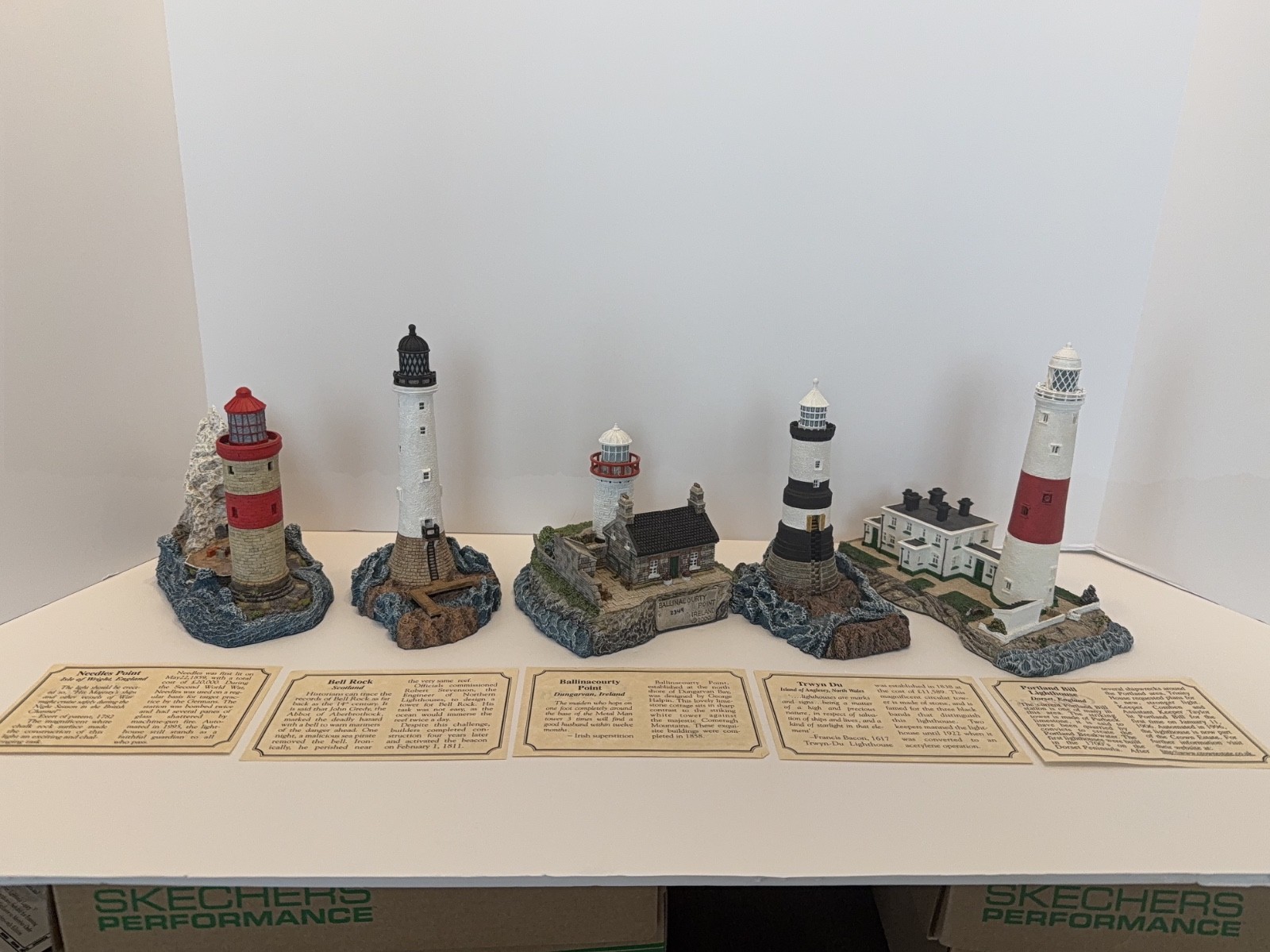 Rare Harbour Lights Pharos UK Collection Lighthouses 5 pc set box COA tent cards