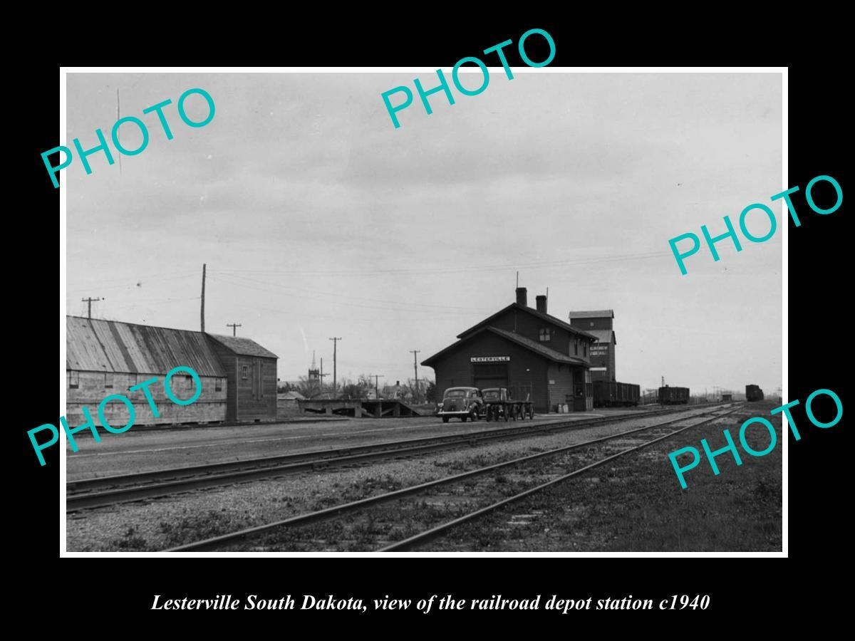 OLD POSTCARD SIZE PHOTO OF LESTERVILLE SOUTH DAKOTA THE RAILROAD STATION c1940 OLD POSTCARD SIZE PHOTO OF LESTERVILLE SOUTH DAKOTA THE RAILROAD STATION c1940