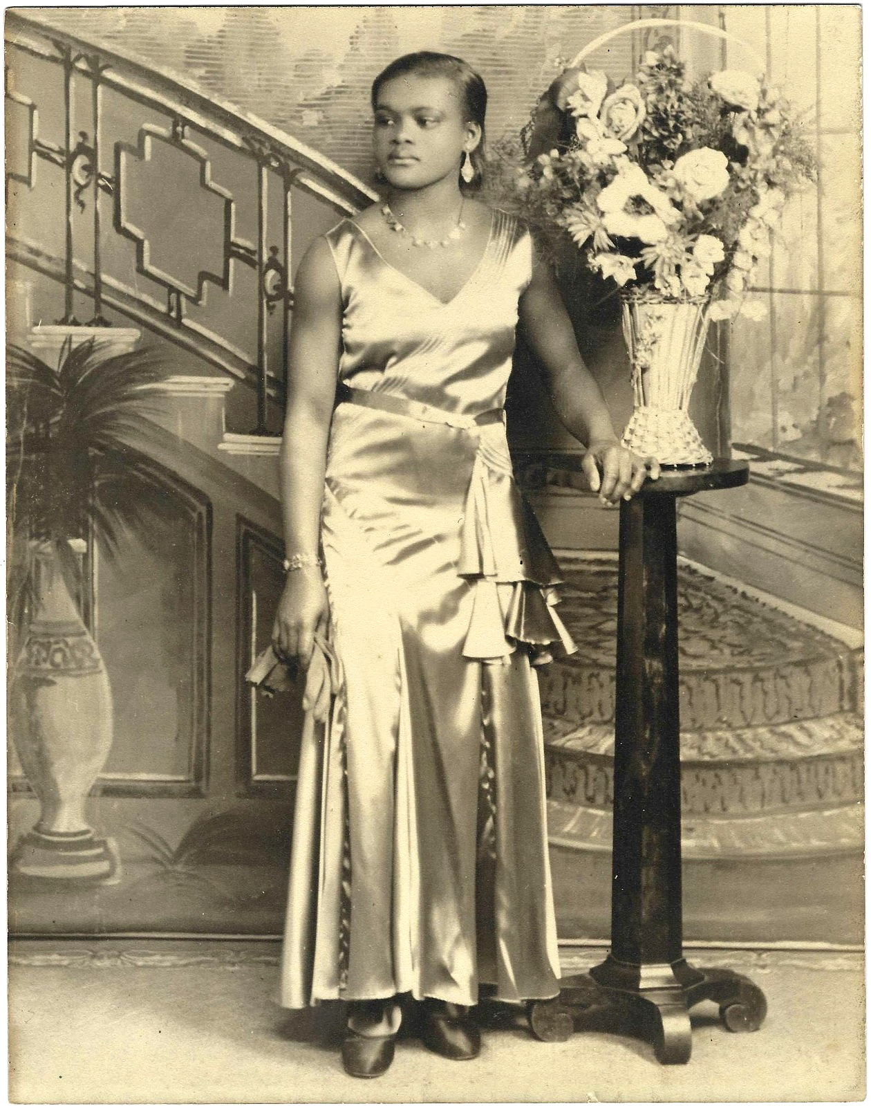 Vintage 1930s Photo~Stunning African American Beauty~Gorgeous Studio Portrait
