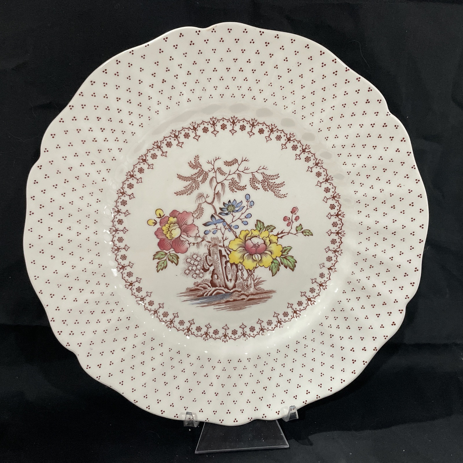 Vintage Royal Doulton England Grantham D5477 9.25 Inch plate Excellent Condition