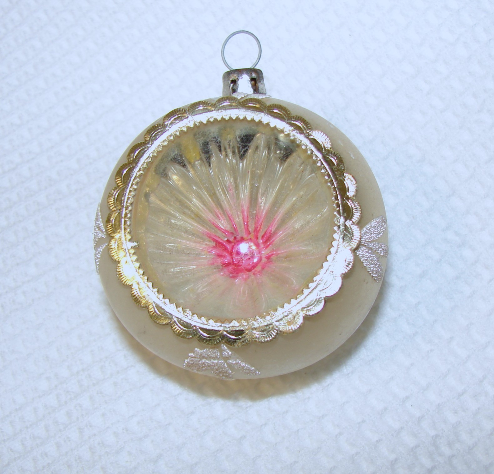Vintage Pink Indent Reflector Feather Tree Ornament - Gold Scallop Foil Trim