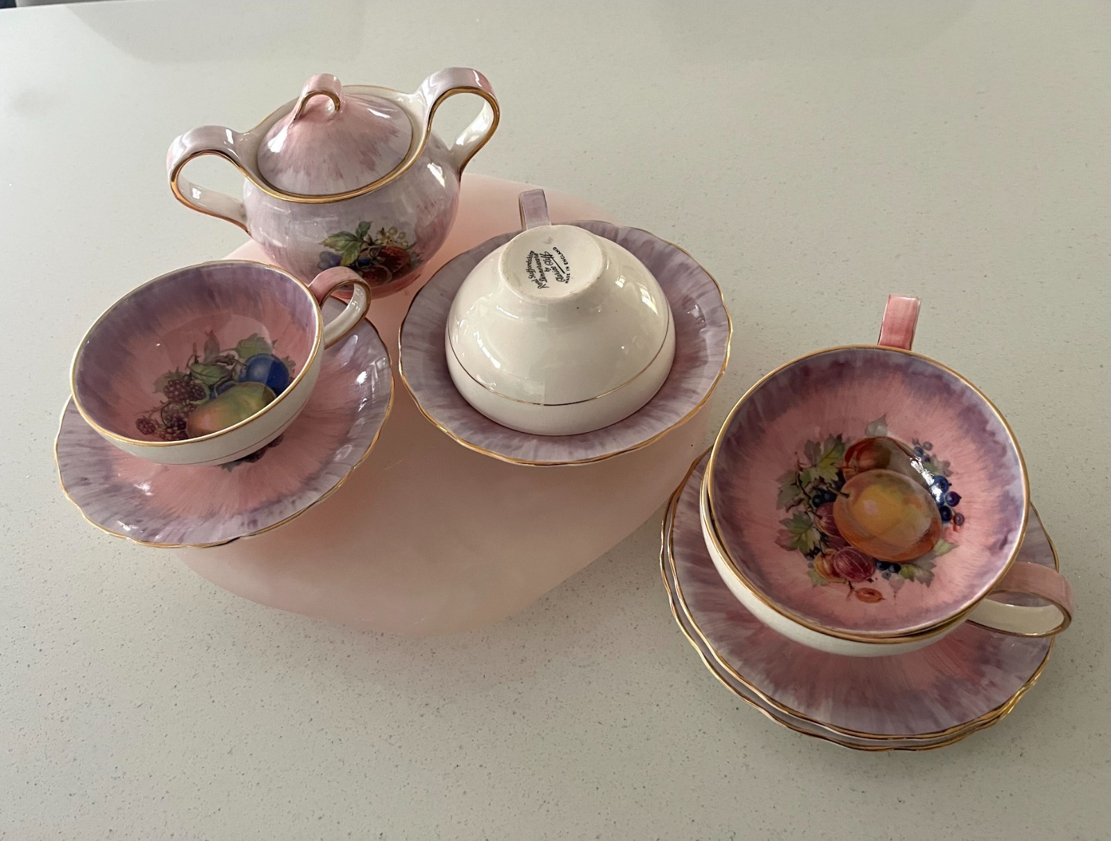Vintage Clarice Cliff – Sugar Bowl + 4 Cup & Saucer Sets – Pink Fruit Design