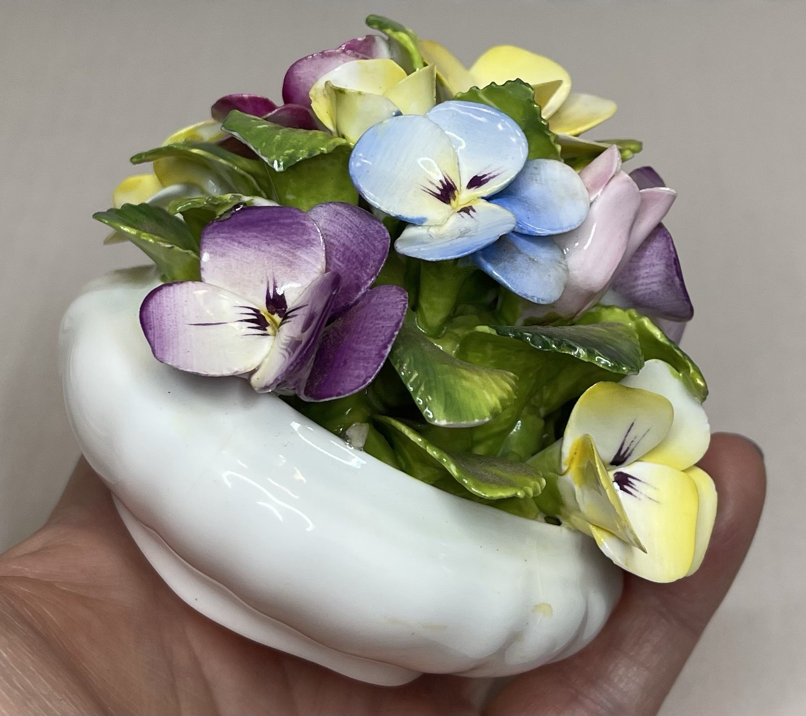 Vtg Coalport England Bone China Floral Pansy Bouquet Figurine - As Is/Chipped