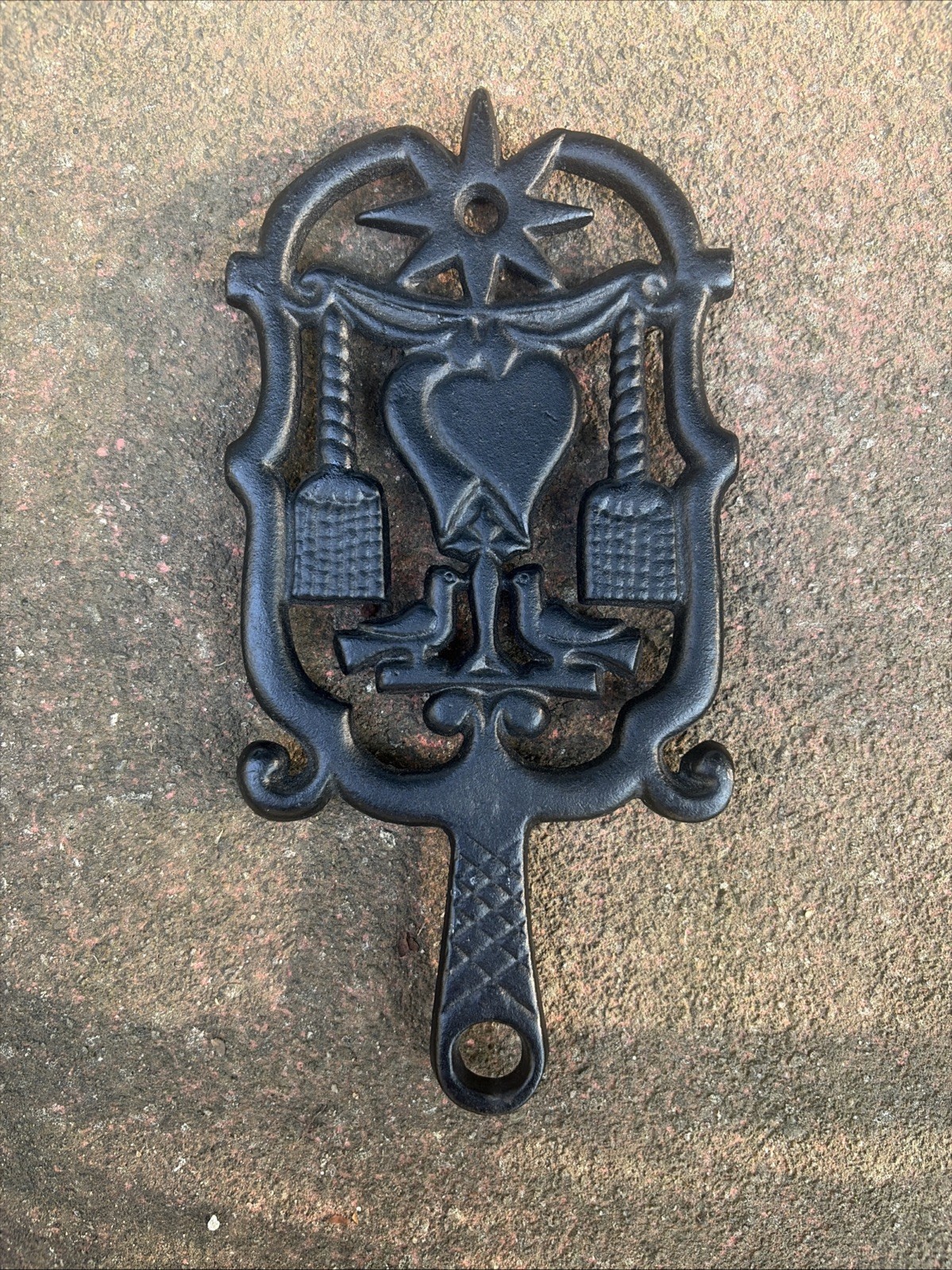 Vintage Wilton Cast Iron  “Dumb Dutch” trivet  T5