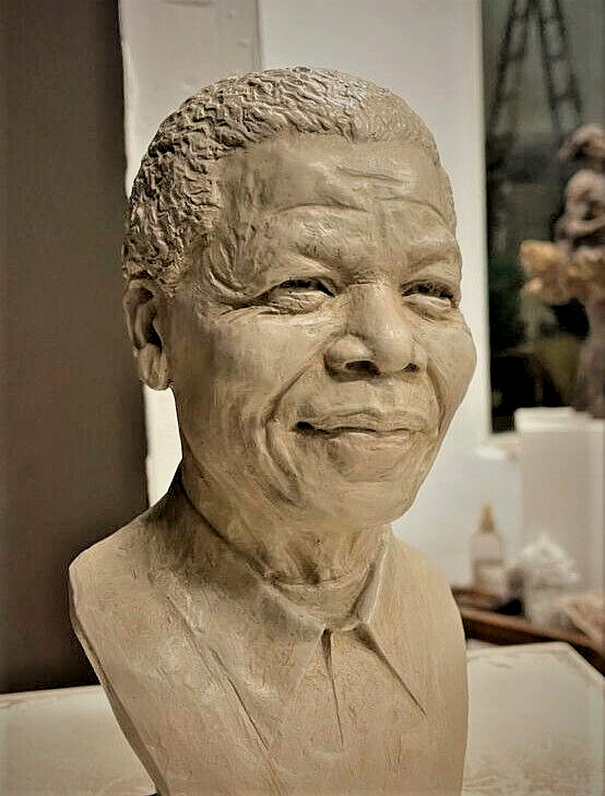 MANDELA STATUE BUST FIGURE 8