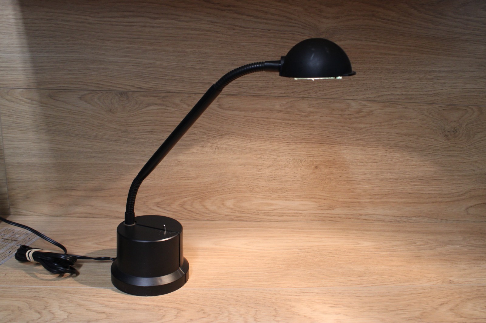 Vintage 80’s Gooseneck Memphis Post Modern Table Desk Task Halogen Dome Lamp 15” Vintage 80’s Gooseneck Memphis Post Modern Table Desk Task Halogen Dome Lamp 15”