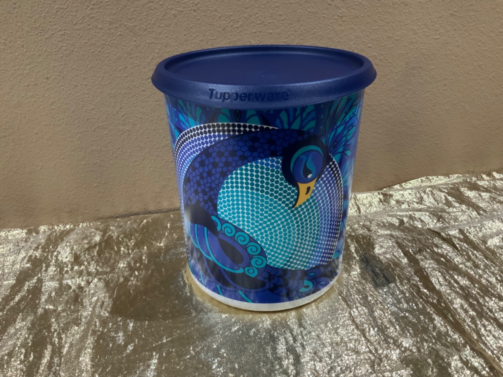 New Tupperware Beautiful One Touch “C” Canister 3.1L  Peacock Theme