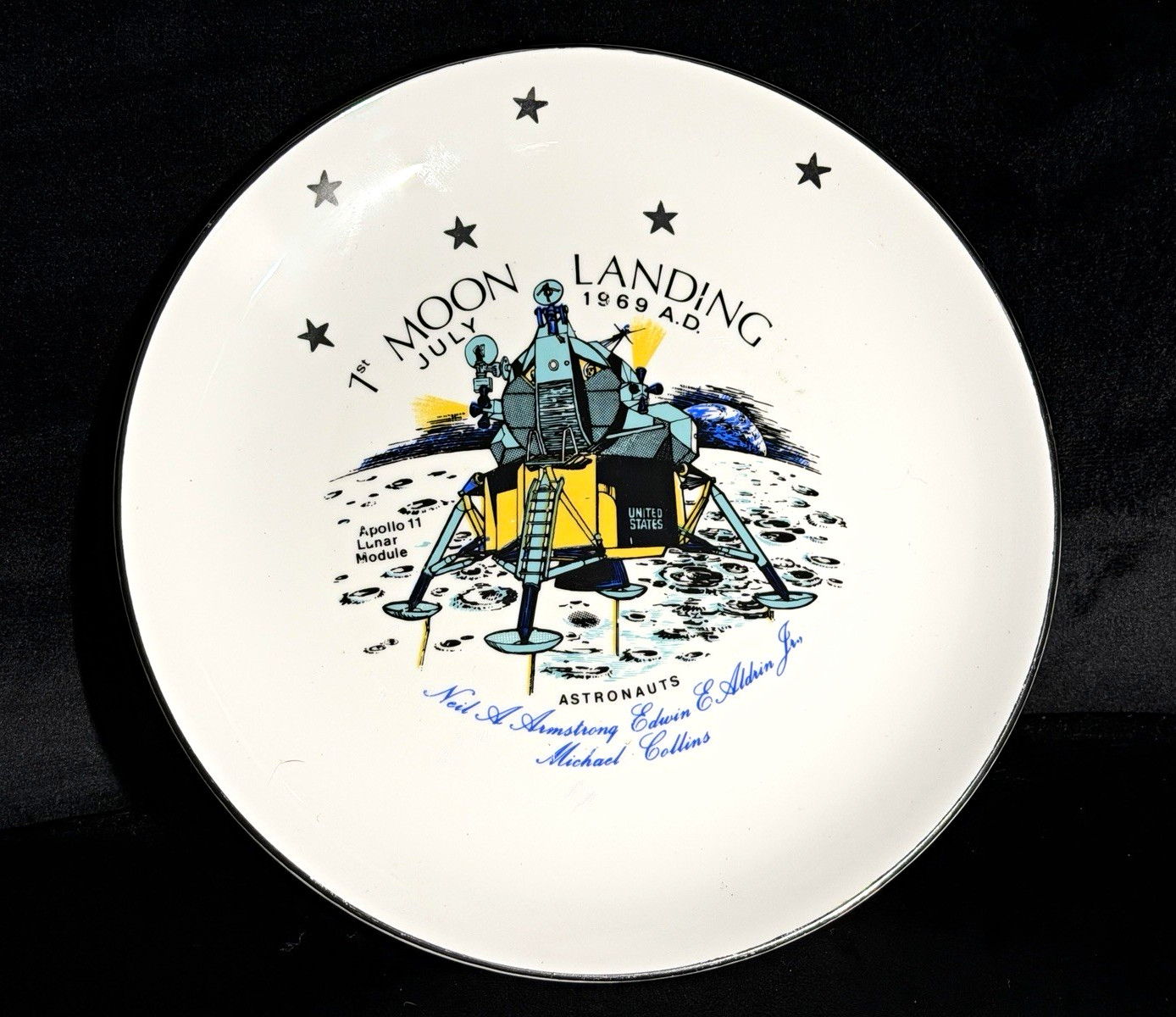 Salisbury Apollo 11 Moon Landing July 1969 Collector Plate Bone China England Salisbury Apollo 11 Moon Landing July 1969 Collector Plate Bone China England