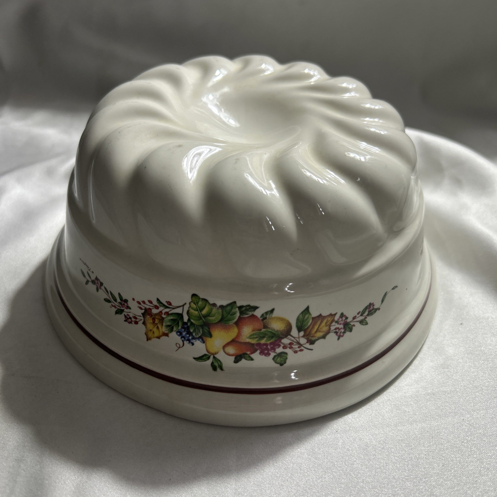 Vintage Teleflora Ceramic Jello Mold With Harvest Fruit & Fluted Spiral Design