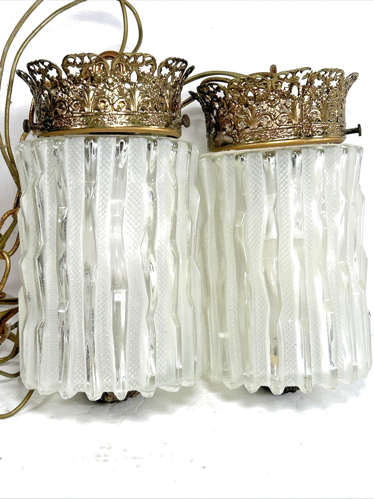 Vtg Hollywood Regency MCM Ribbed Glass Brass 2 Swag Pendant Lights Hardwired