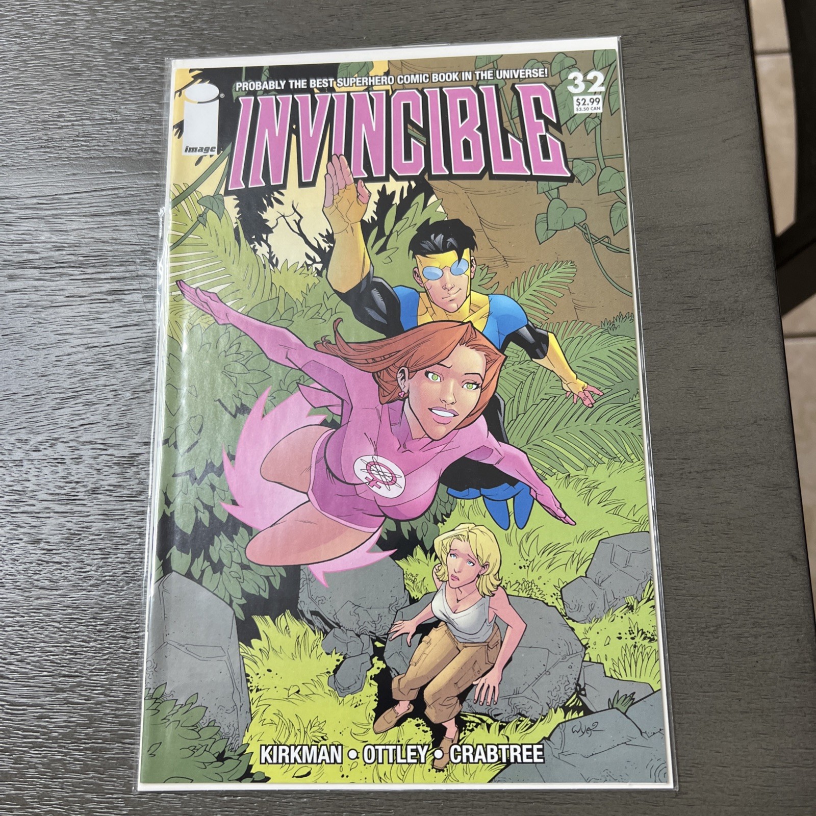 Invincible #32 Atom Eve Angstrom Levy Appearance High Grade Image Comics 2006.