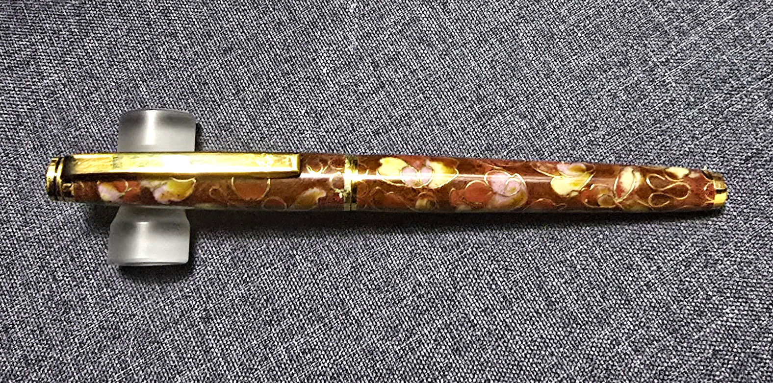 NOS vintage burgundy cloisonne f nib fountain pen with brocade display box