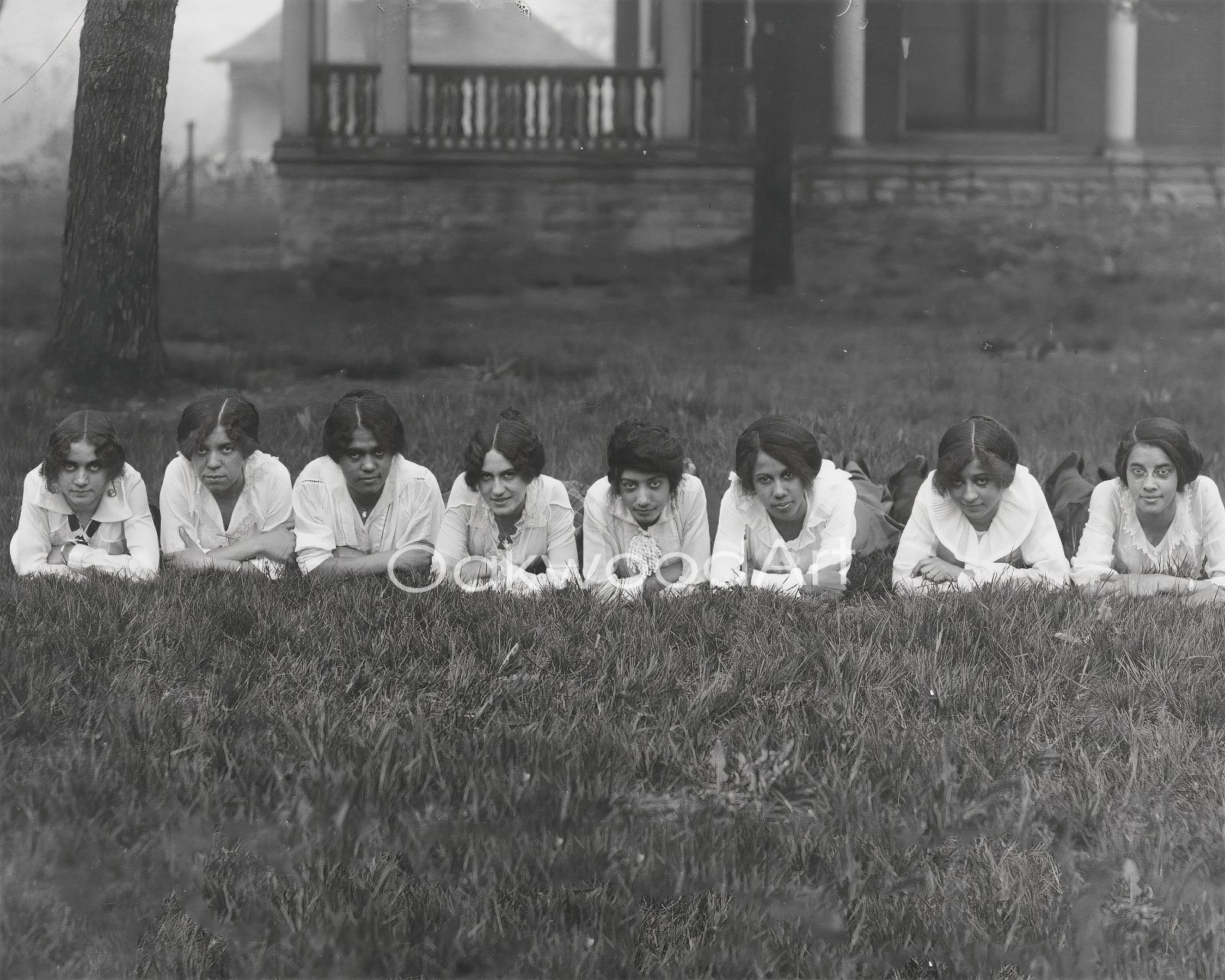 1915 FISK UNIVERSITY College Girls, The Clique, 8 Women, Vintage Photo Reprint