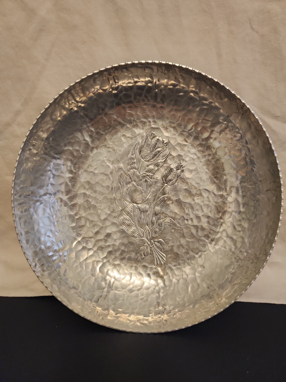 Vintage Rodney Kent Hand Wrought Hammered Aluminum Tulip Bowl Retro Kitchenware Vintage Rodney Kent Hand Wrought Hammered Aluminum Tulip Bowl Retro Kitchenware