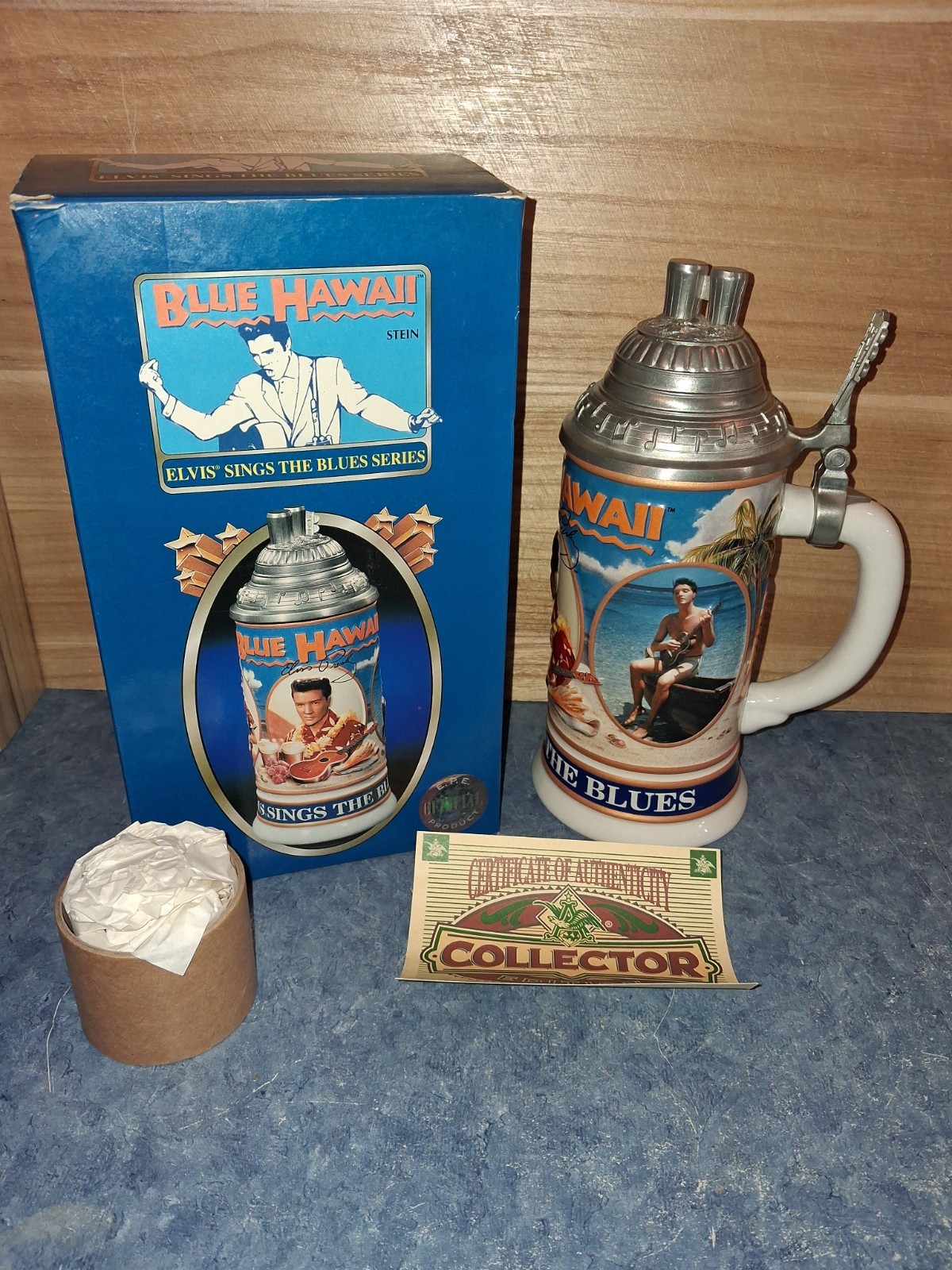 Blue Hawaii Stein Elvis CS497 Anheuser-Busch Ceramarte Brazil 2001 Mint