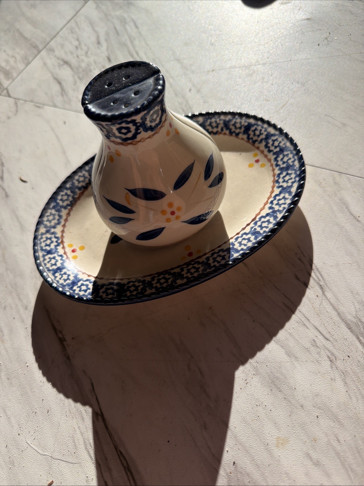 Temptations By Tara Old World Blue Salt & Pepper With Tray