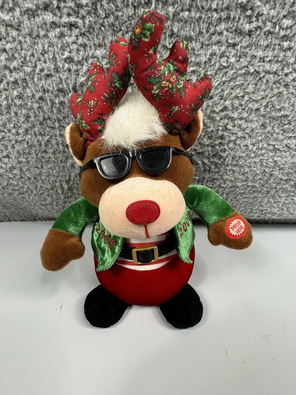 Seymour Mann Animated Y2K Year 2000 Reindeer Dancing Singing Celebration
