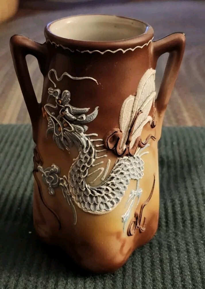 Dragonware Moriage Hand Painted Double Handled Vase 5” Japan