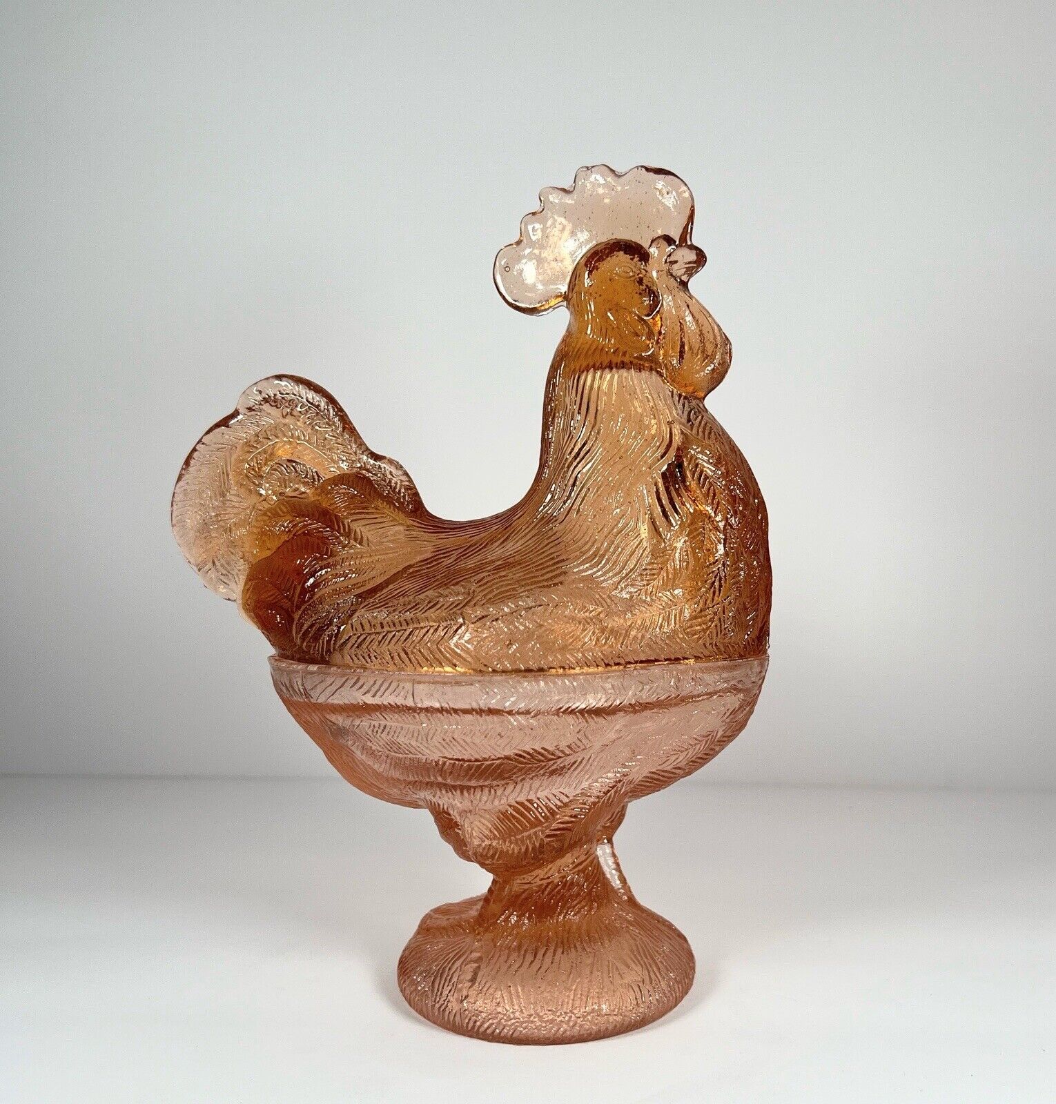 Vintage Westmoreland Peach Glass Standing Rooster Pedestal Nest Candy Dish Jar