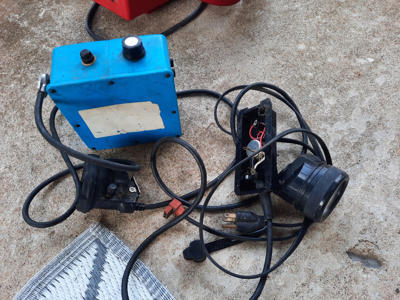 Coon Hunters/ COAL Miners Lights, Two 2 Lights With Battery - Vintage Untested