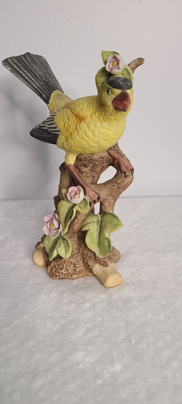Yellow bird figurine. Lefton. #2228. Vintage.