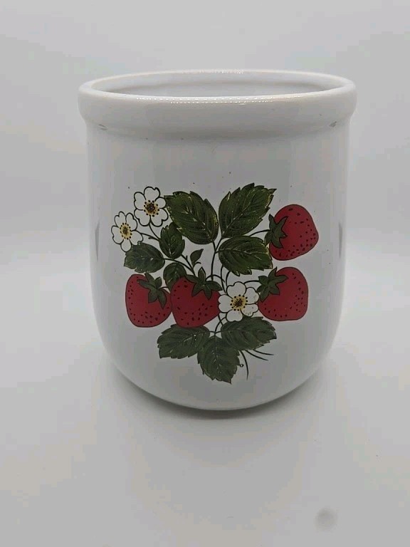 Vtg 1970s McCoy Pottery Strawberry Blossom Cookie Jar Canister 7\