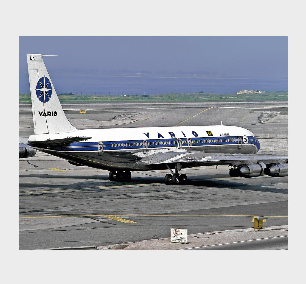 Boeing 707-324C Varig PP-VLK 8X10 PHOTO REPRINT AIRCRAFT AVIATION