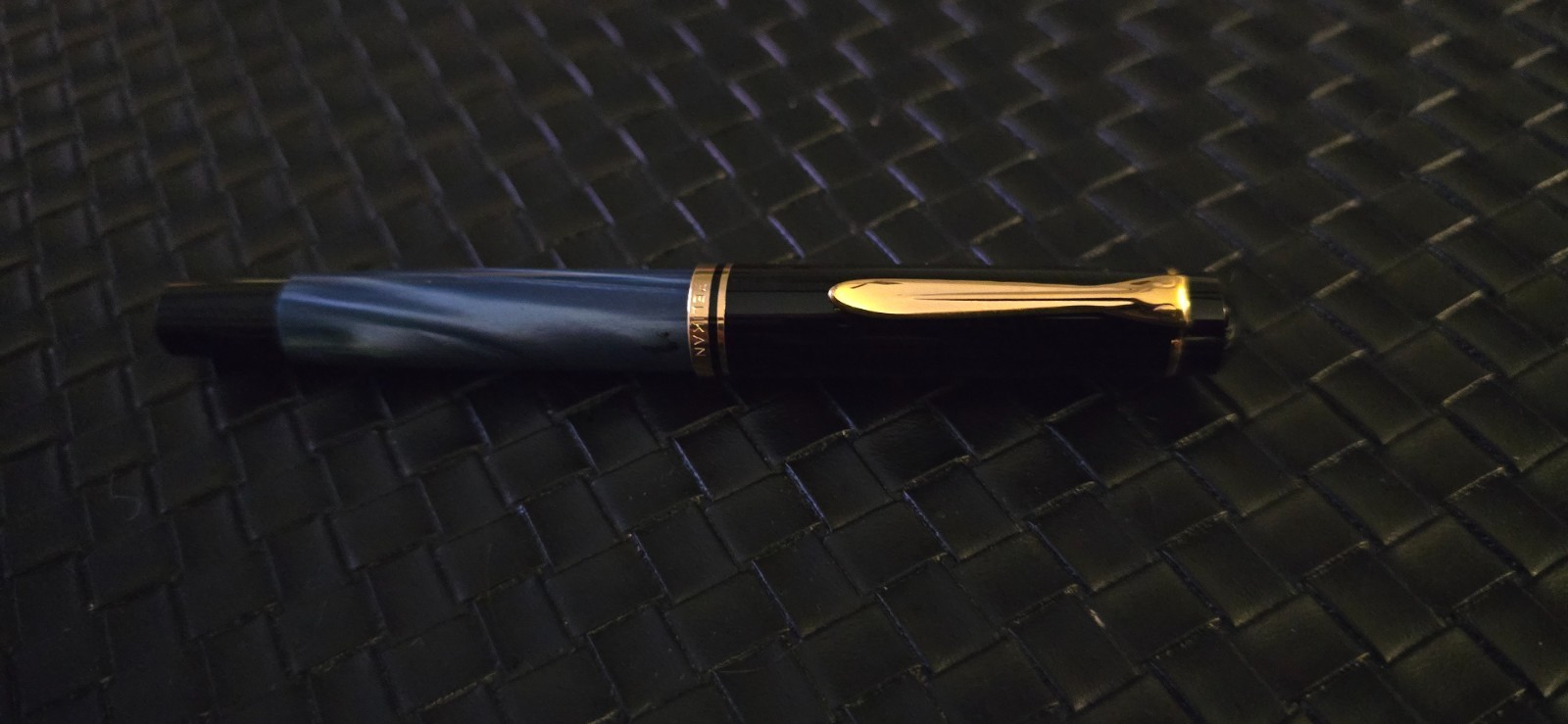 Pelikan Classic R200 Blue Marbled (Old Style) Pelikan Classic R200 Blue Marbled (Old Style)