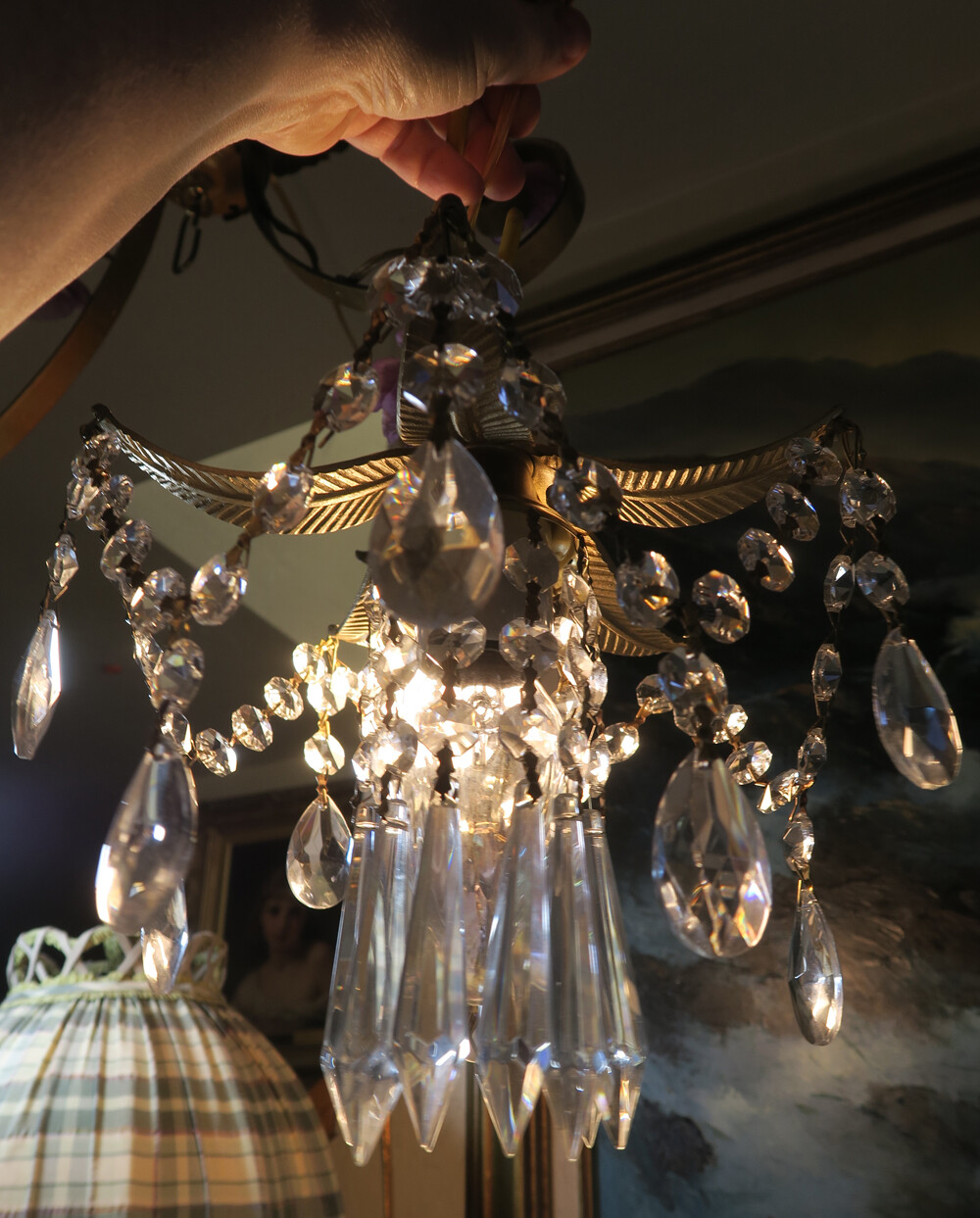 Vintage Pineapple palm leaf ceiling lamp Brass Chandelier crystal prism 30