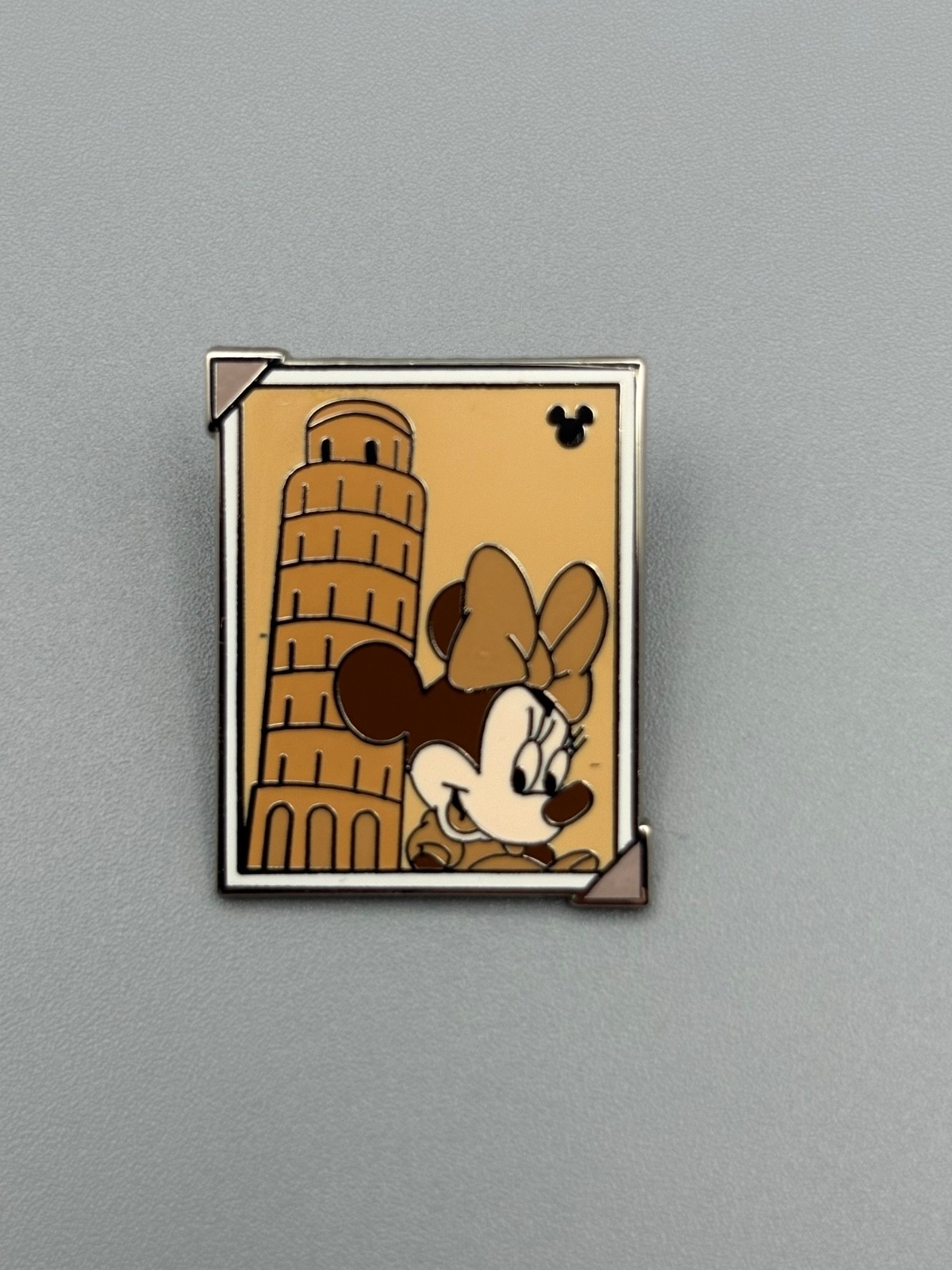 DISNEY TRADING PIN * MINNIE MOUSE * WORLD SNAPSHOTS * HIDDEN MICKEY * 2009