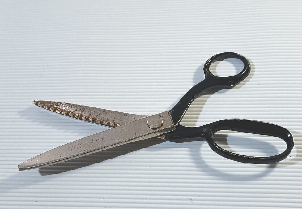 Left Handed Wiss Pinking Shears Scissors Sewing C B 9 CB9 USA Vintage Pre-owned 
