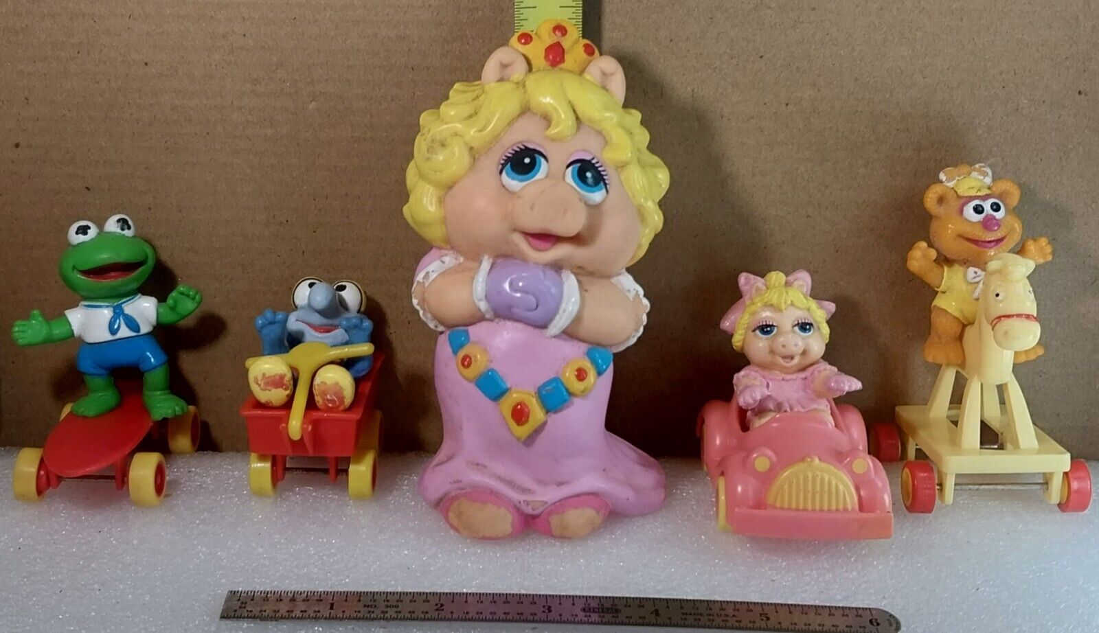 Genuine Vintage Henson 1989 Princess Miss Piggy PVC & McDonald\'s Muppets Toys 