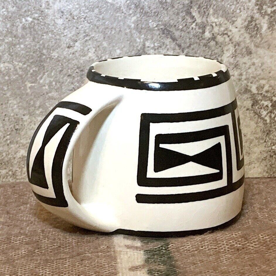 Native American Mesa Verde Pottery UTE Coffee Mug 10 Oz Signed JW 14.2
