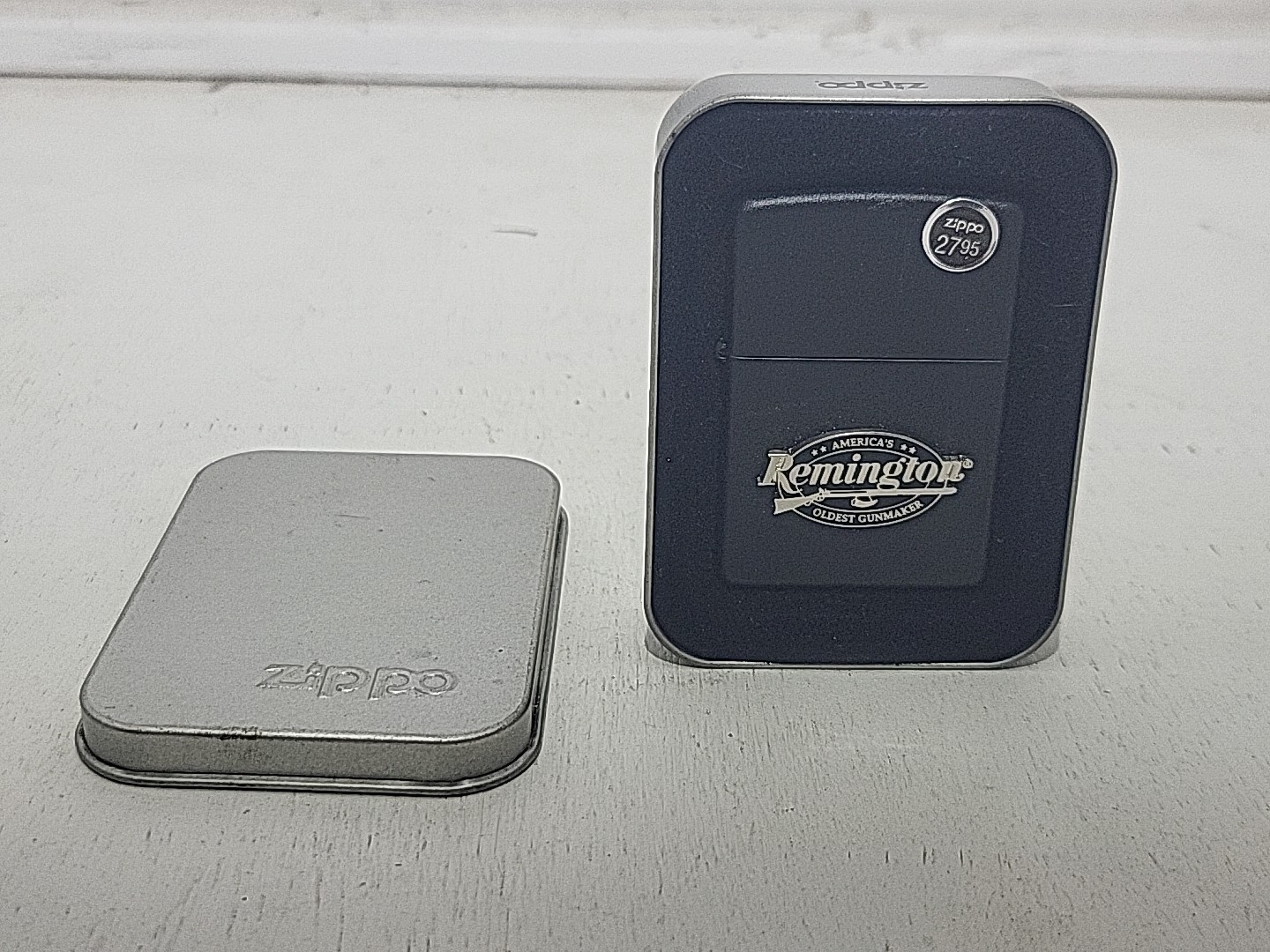 Rare 2005 Black Remington Gun Maker Emblem Zippo Lighter Free Fast Shipping