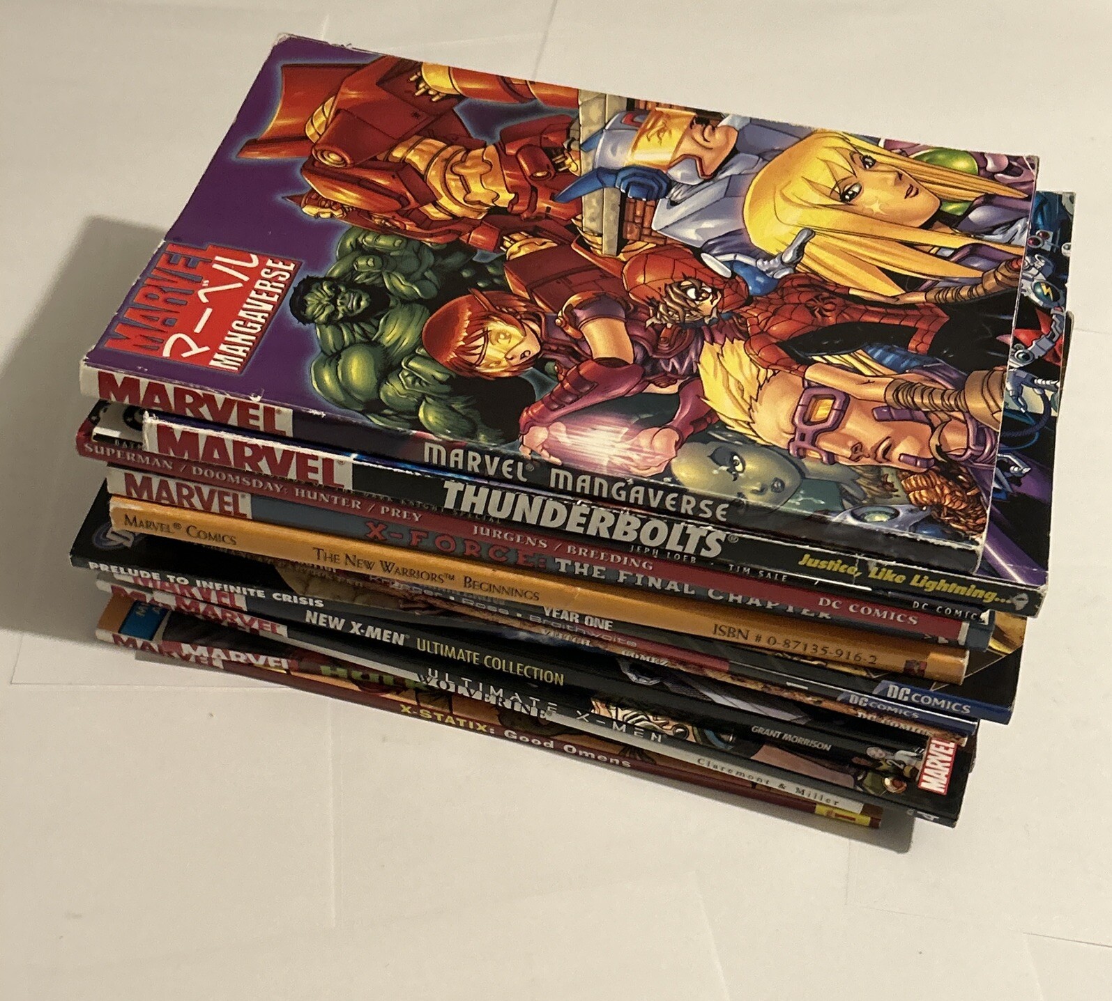 Graphic Novel Mixed Lot 15 DC & Marvel  9 Marvel 6 DC Volumes / Comic Books