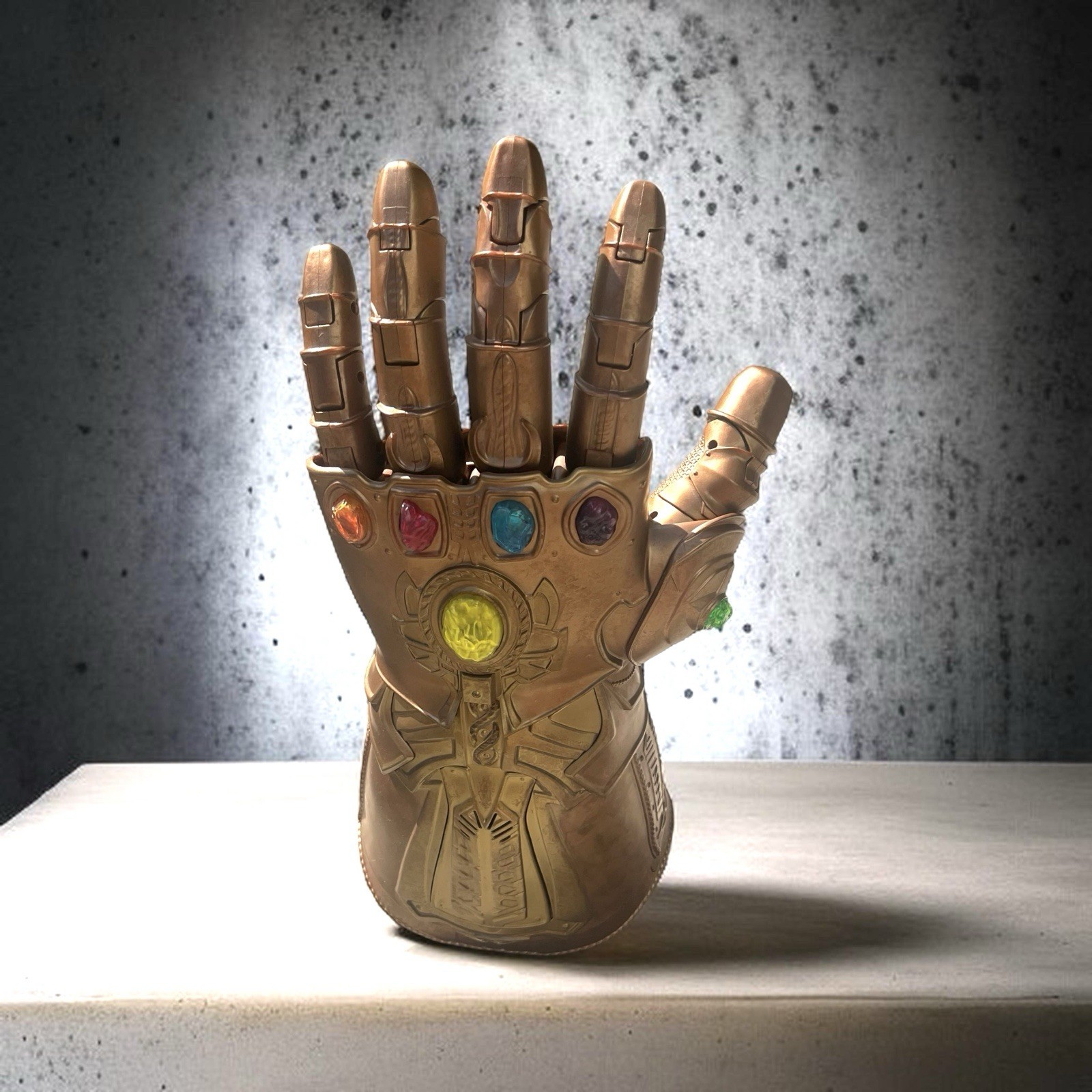 Infinity Gauntlet ,Collectable, Used, working, movable fingers