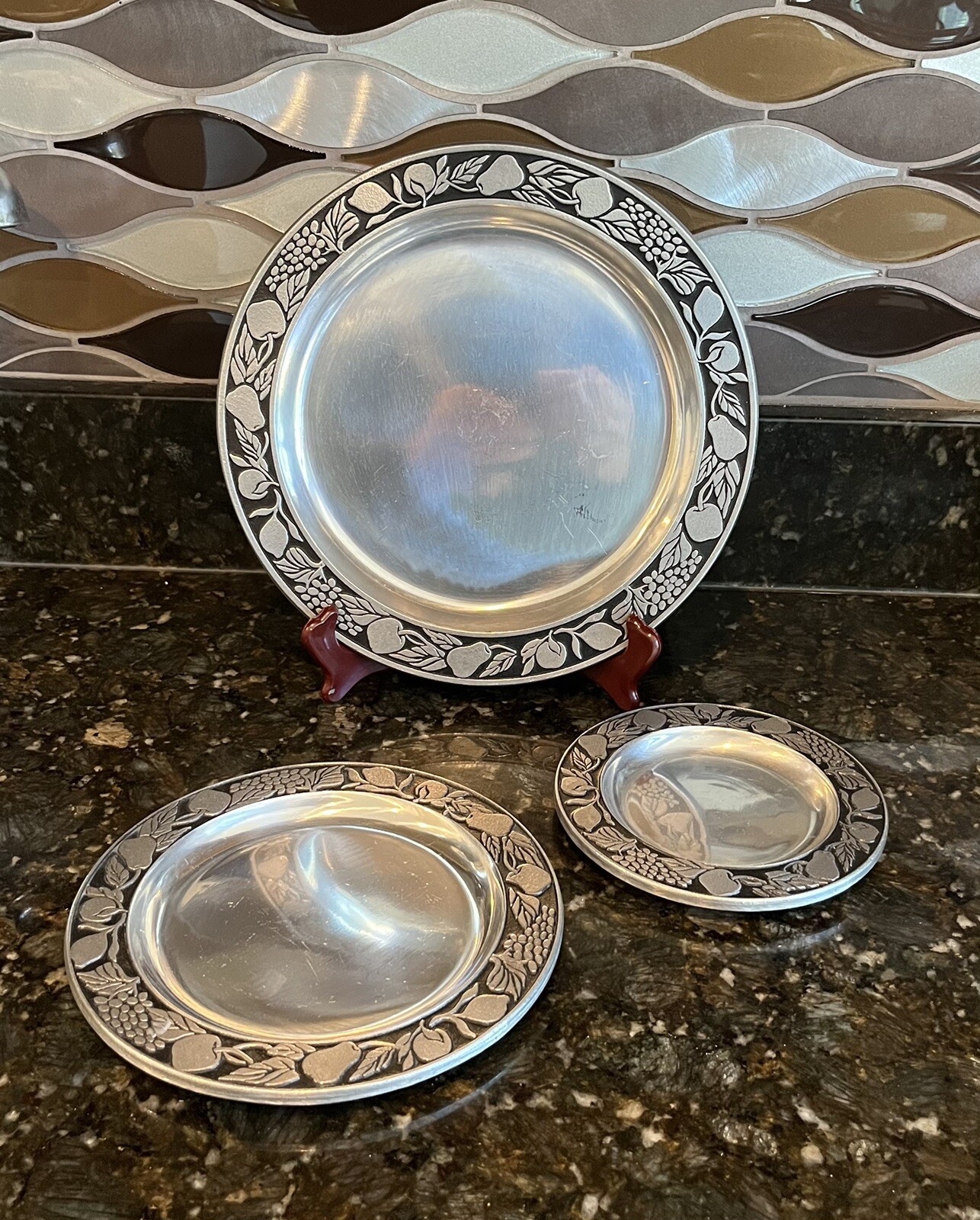 Pewtarex York Set Of 3 Pewter Plate Fruit Design Olde Country Reproduction