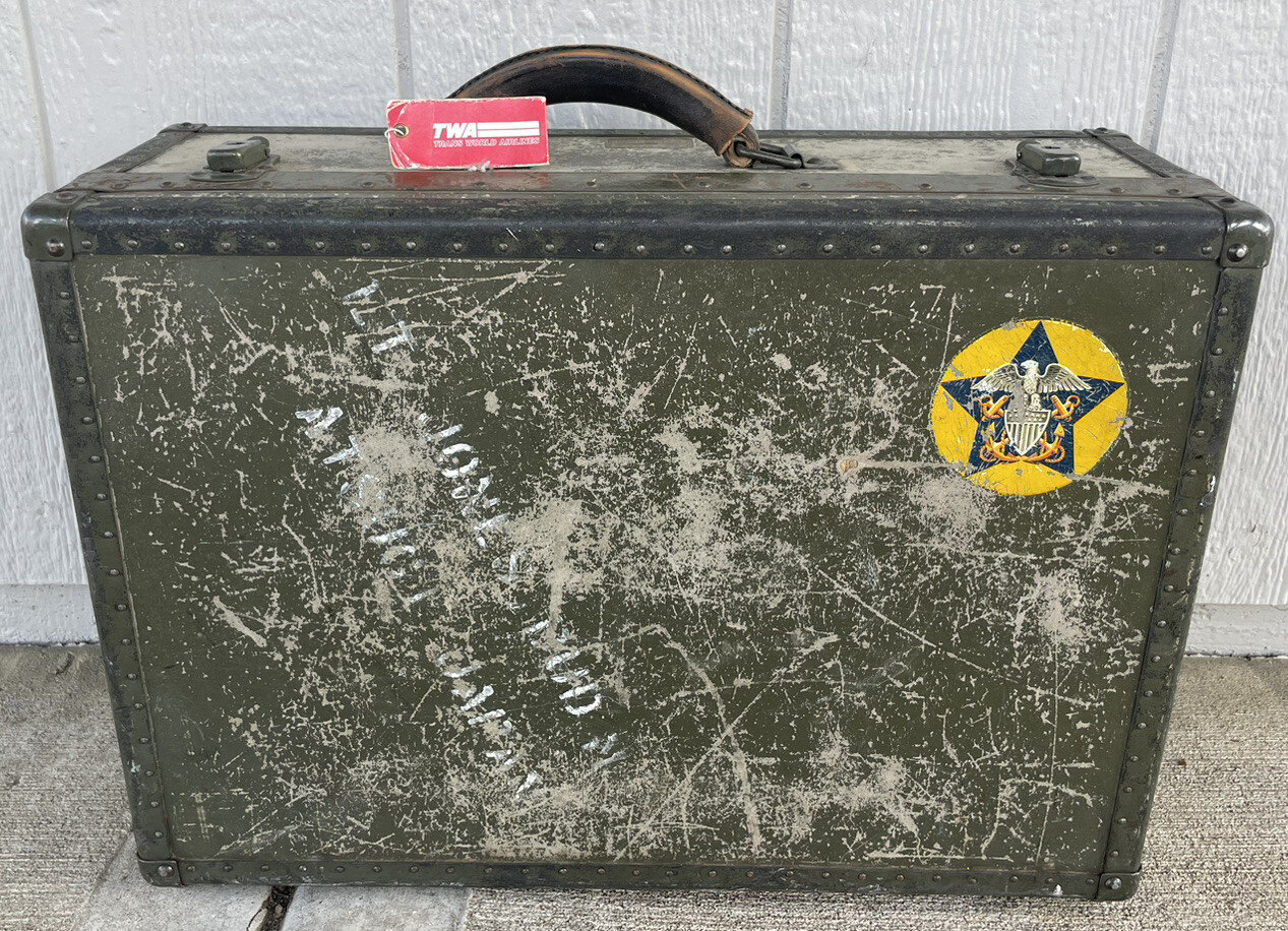 Vintage WWII Era US Navy Aviator\'s Hartmann Seapack Military Issue Luggage