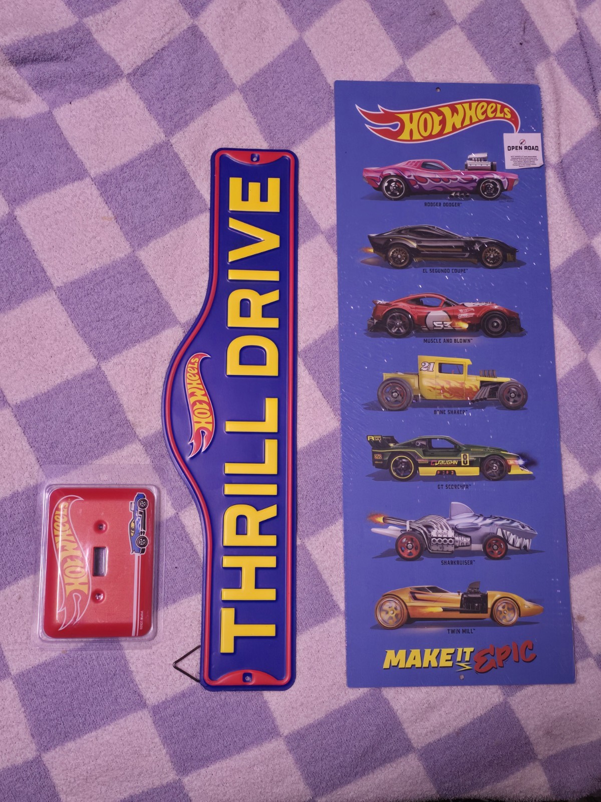 HOT WHEELS ROOM GARAGE DECOR SET 3 PCS LOOK