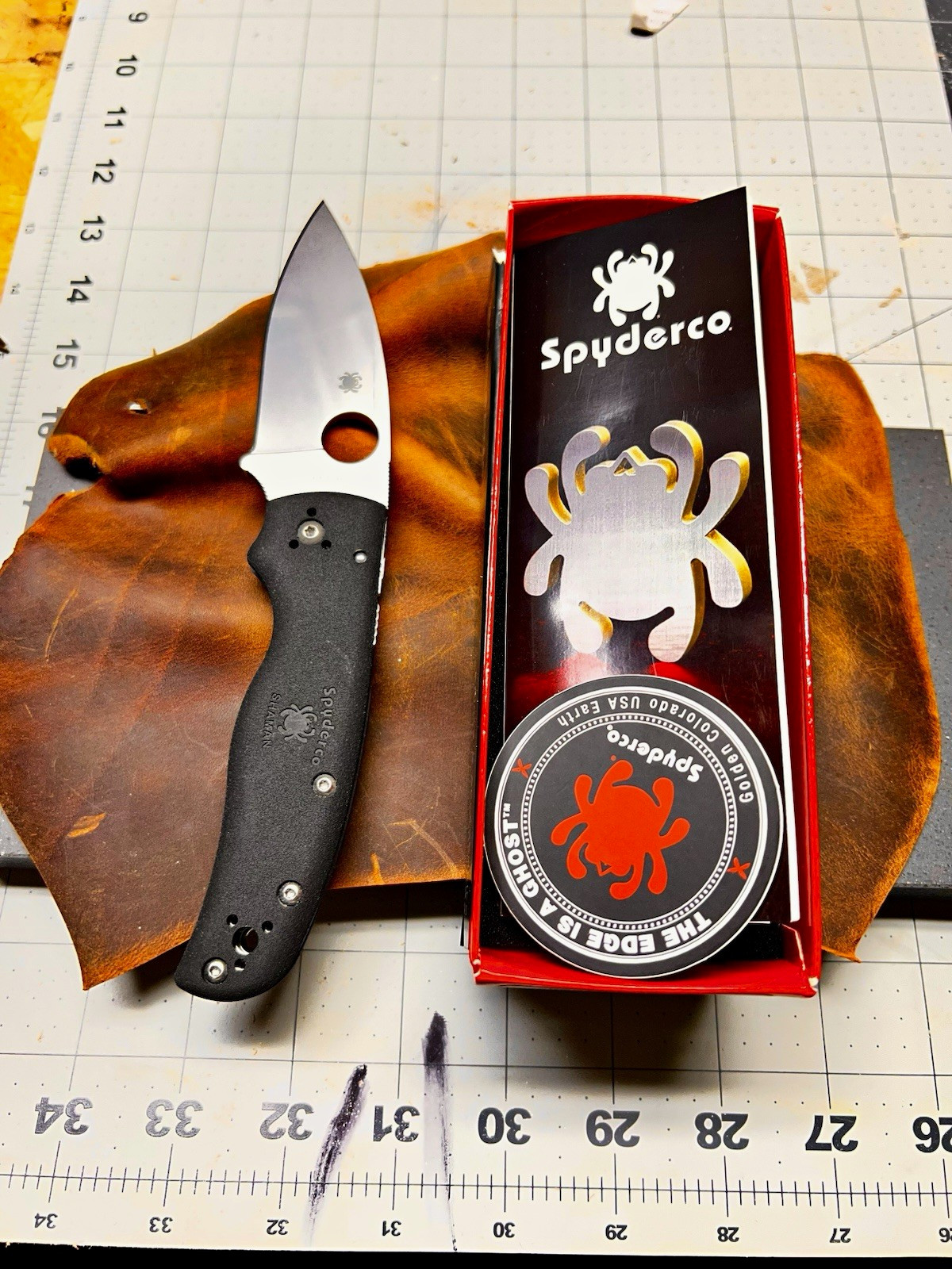 Spyderco Shaman Lightweight Compression Lock Knife Black FRN (3.6\