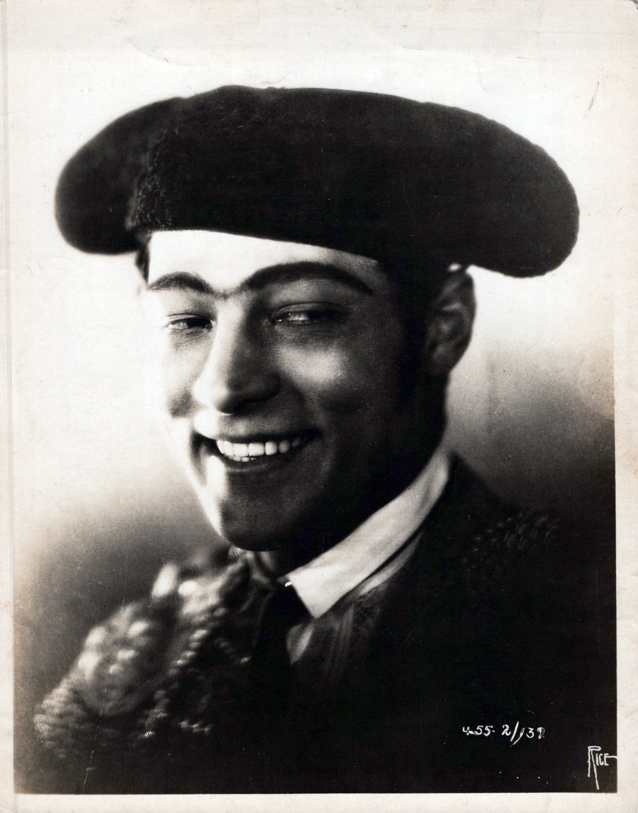 HOLLYWOOD RUDOLPH VALENTINO STUDIO HANDSOME PORTRAIT 1920s ORIG RICE Photo 385