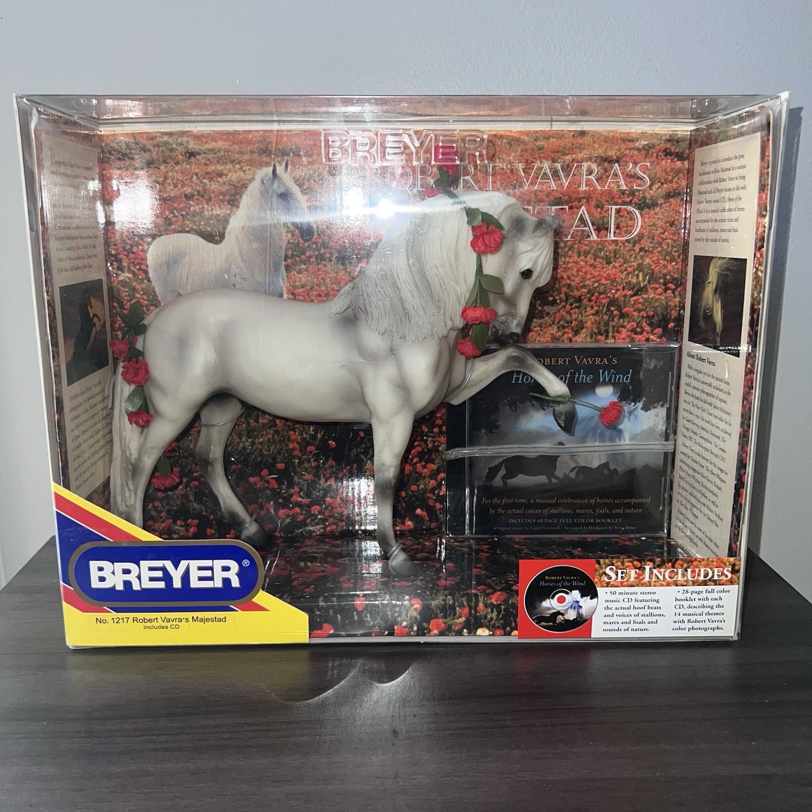 Retired Breyer Horse Robert Vavra’s Majestad #1217 New In Box With CD READ Retired Breyer Horse Robert Vavra’s Majestad #1217 New In Box With CD READ