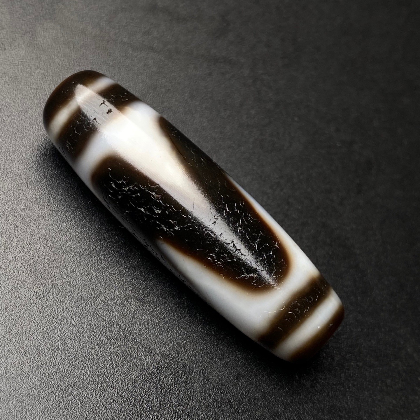 Rare Tibetan Buddhism Agate Tiger Tooth Dzi Bead Amulet Necklace Pendant Z3724