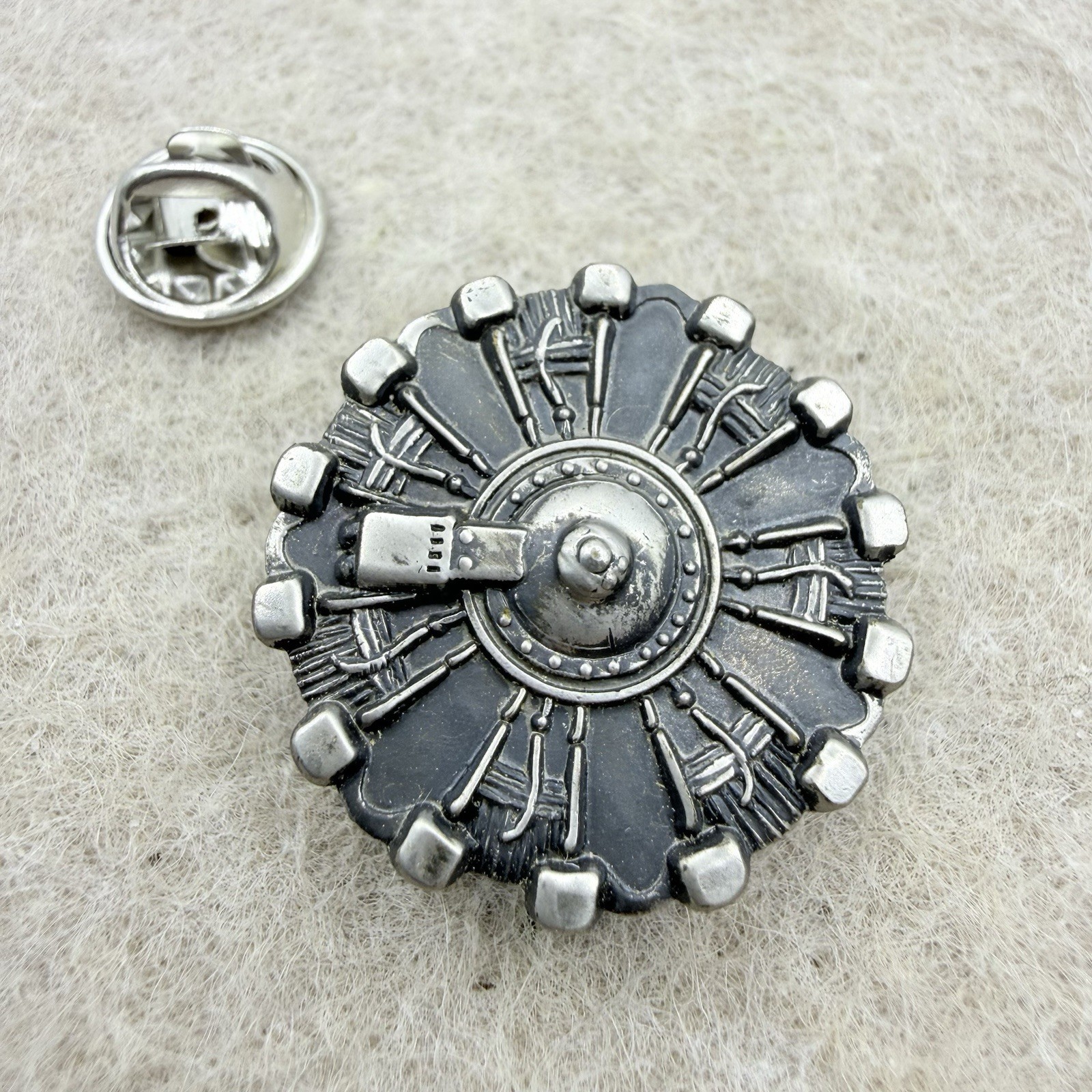 Vintage Pratt & Whitney Aircraft Radial Engine Pin Badge Silver Tone